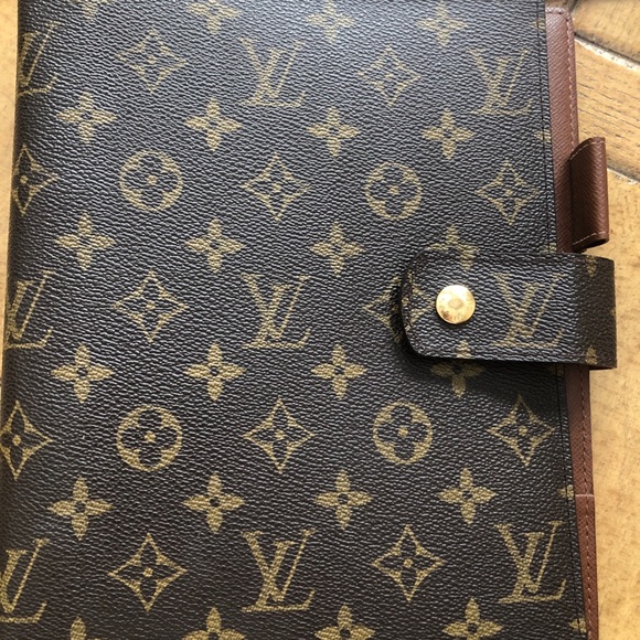 SOLD ❌❌❌Louis Vuitton GM Agenda - Picture 12 of 15